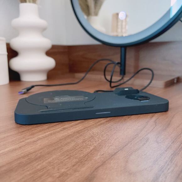 3 in 1 Fast Charging Station (Black) - Picture 5 of 5